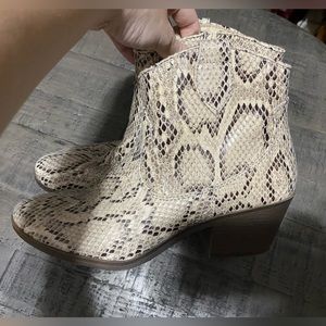 Women’s boots